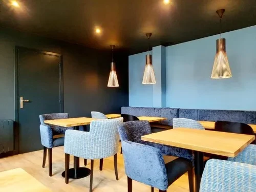 Int&eacute;rieur d'un magasin sp&eacute;cialis&eacute; en rev&ecirc;tements de sol